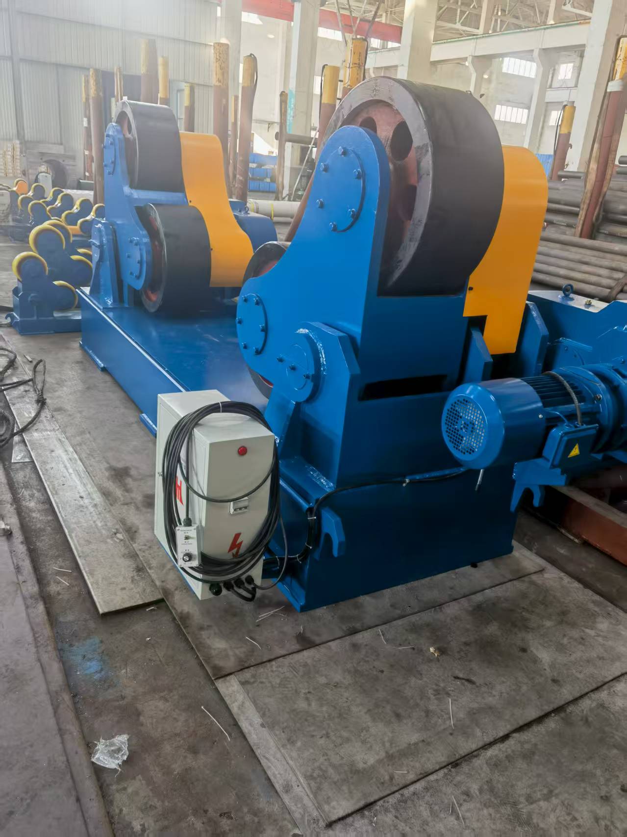 Self adjustable Welding roller